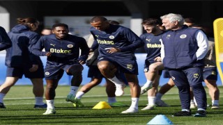 Fenerbahçenin AZ Alkmaar maçı kamp kadrosu açıklandı