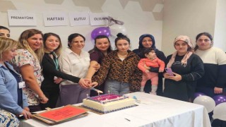 Fethi Sekin Şehir Hastanesinde Dünya Prematüre Günü kutlandı