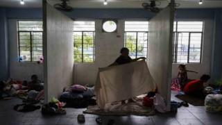 Filipinleri Man-yi Tayfunu vurdu: 2 kişi yaralandı, 1.2 milyon kişi tahliye edildi