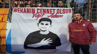 Galatasaray taraftarı Yiğiti unutmadı