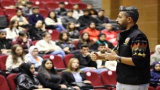 GAÜNde En İyi Narkotik Polisi Anne Projesi kapsamında eğitim verildi