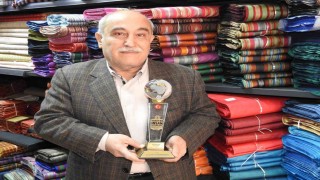 Gaziantepli kutnu kumaşı ustası Yaşayan İnsan Hazineleri Ödülü almanın gururunu yaşıyor