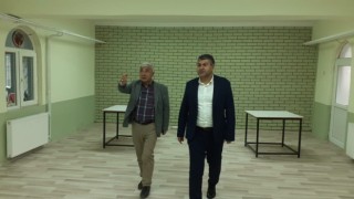 Gedizde halı saha kafeterya çalışmaları tamamlandı