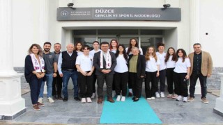 Genç basketçilerden İl Müdürüne ziyaret
