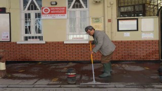 Gerçek zenginliği camide buldu