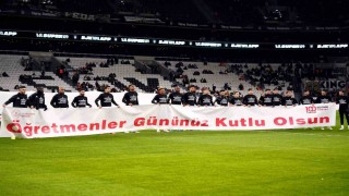 Giovanni van Bronckhorsttan kadroda 2 değişiklik