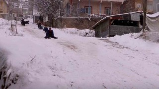 Giresunda eğitime bir gün ara verilen ilçelerde çocuklar kar tatilinin tadını çıkardı