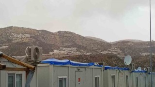 Gölbaşı ilçesine yılın ilk kar yağışı başladı