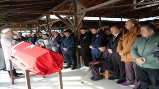 Gölette cansız bedeni bulunan AK Partili eski Belediye Başkanı, toprağa verildi