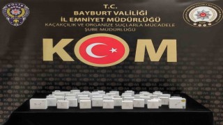 Gümrükten kaçak yollarla geçirilen elektronik ürünler Bayburt polisinin gözünden kaçmadı