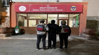 Hakkaride çocuğa cinsel istismardan 32 yıl hapis cezası bulunan şahıs yakalandı