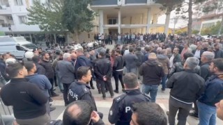 Halfetide polise taş atan 8 şüpheli yakalandı