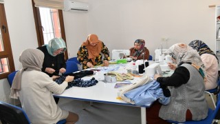 Hem meslek öğreniyorlar hem de sosyalleşiyorlar