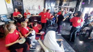 Huzur evi sakinleri gönüllerince eğlendi