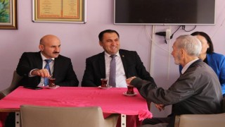 Huzurevi sakinleriyle kitap okudular