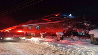 İki katlı evde çıkan baca yangını korkuttu
