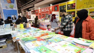 İnegöllüler yazarlarla buluştu