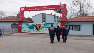 Ispartada 11 yıl hapis cezasıyla aranan zehir taciri yakalandı