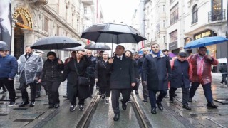İstiklal Caddesi Atatürkün sesi ile yankılandı