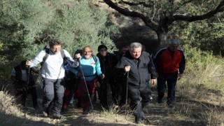 İzmir Valisi Elban Efeler Yolunda yürüdü