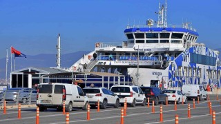 İzmirde feribot tarifesine düzenleme