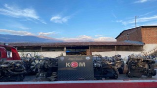 İzmirde oto tamir servisine motor şasesi operasyonu