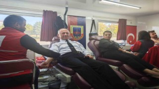 Jandarma personeli kan bağışında bulundu