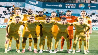 Joseph Attamah kırmızı kart gördü
