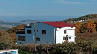 Kaçak villaya çatı ve pencerelerin sökülmesi için ek süre