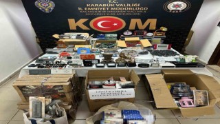 Kaçakçılık operasyonunda çok sayıda casus kamera ele geçirildi