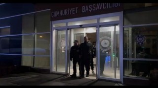 Kaçırdıkları adamın 1 milyon lirasını kendi hesaplarına aktarmışlardı, 4 kişi tutuklandı
