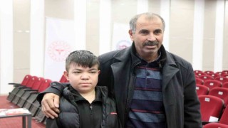 Kadavradan beklerken babası böbreğini verdi