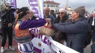 Kadıköyde Ordu Günleri tanıtımında tonlarca fındık dağıtıldı