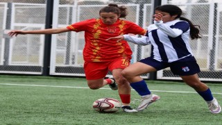 Kadınlar 1. Lig B Grubu: Kayseri Kadın FK: 2 - Adana İdman Yurdu: 1