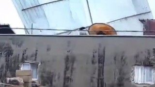 Kahramanmaraşta rüzgâr çatıları uçurdu