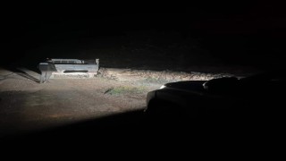 Kamyonetle odun çalmaya çalışan şahıs yakayı ele verdi