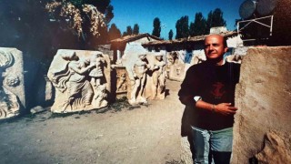 Karacasu Belediyesi, Afrodisiası gün yüzüne çıkaran Kenan Erimi unutmadı