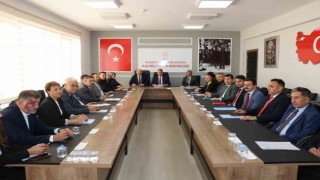 Katipoğlundan Taşovada okul müdürleriyle toplantı