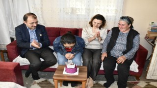 Kaymakam Erdinç Dolu ve Eşinden Gülsu'ya Anlamlı Doğum Günü Ziyareti