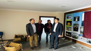 Kaymakam Partal, tadilata alınan kütüphaneyi inceledi