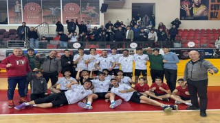Kayseri Elit Voleybol fark attı