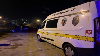 Kayseride bir şahıs araç içinde silahla vurulmuş halde bulundu