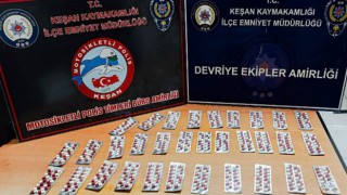 Keşanda polisin durdurduğu şüphelinin üzerinden 443 sentetik ecza ele geçirildi