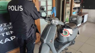 Keşandaki kazada sürücü kask sayesinde kazayı hafif sıyrıklarla atlattı
