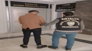 Kimlik bilgilerinin FETÖ Terör Örgütü üyelerince kullanıldığı yalanıyla dolandırıcılık şüphelisi yakalandı