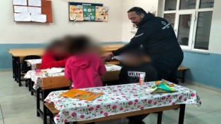 Kırsaldaki öğrencilere kış hediyesi