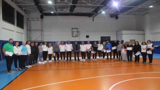 Köyceğizde öğretmenler Floorcurling turnuvasında yarıştı