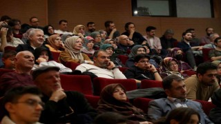 Kültür Sanat Etkinlikleri Ahmet Özhan ile Müzikli Sohbet programı ile devam etti