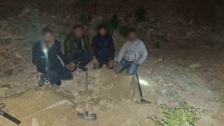 Kuyucaktaki kaçak kazıya jandarma baskını