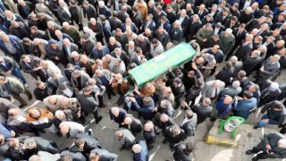 Kuzeninin silahlı saldırı sonucu hayatını kaybeden belediye başkanı son yolcuğuna uğurlandı